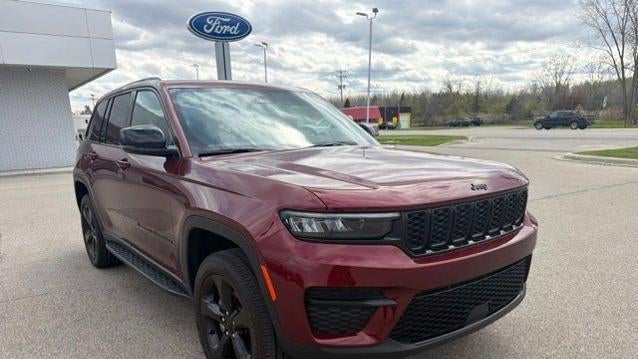 Preowned 2025 Jeep Grand Cherokee Laredo for Sale