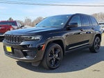 2023 Grand Cherokee Thumbnail 3