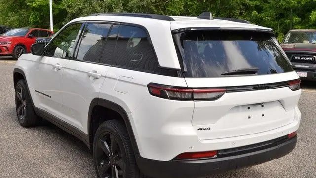2023 Jeep Grand Cherokee Altitude X