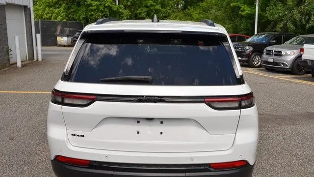 2023 Jeep Grand Cherokee Altitude X