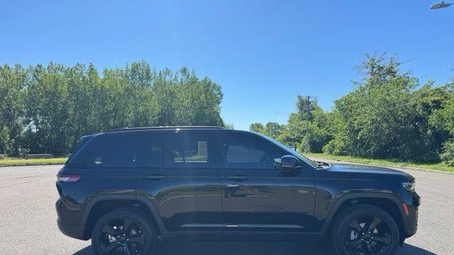 2023 Jeep Grand Cherokee Laredo X