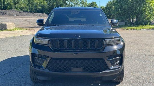 2023 Jeep Grand Cherokee Laredo X