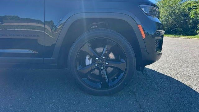 2023 Jeep Grand Cherokee Laredo X