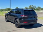 2023 Grand Cherokee Thumbnail 3