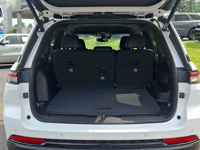 2023 Jeep Cherokee - $30,888