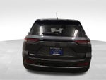 2023 Grand Cherokee Thumbnail 3