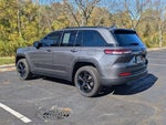 2023 Grand Cherokee Thumbnail 2