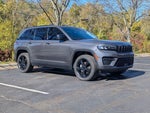 2023 Grand Cherokee Thumbnail 6