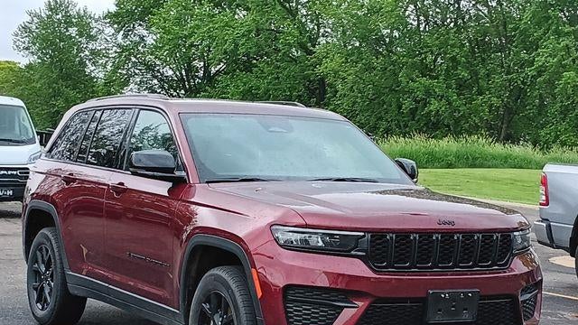 Preowned 2024 Jeep Grand Cherokee Laredo for Sale