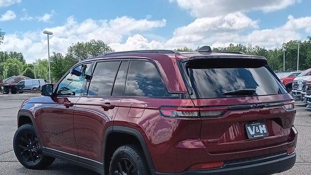 2024 Jeep Grand Cherokee Laredo