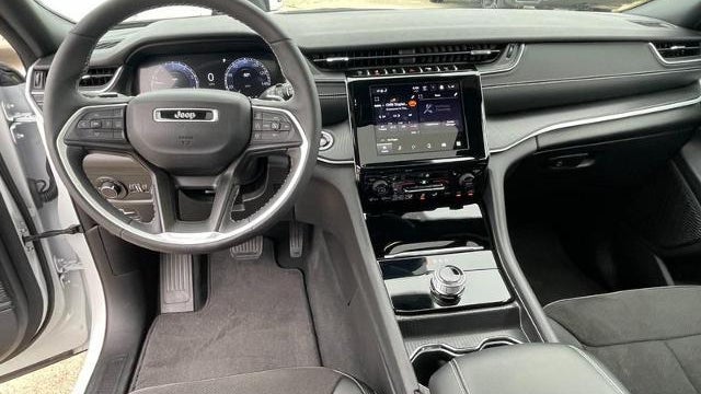 2024 Jeep Grand Cherokee Laredo