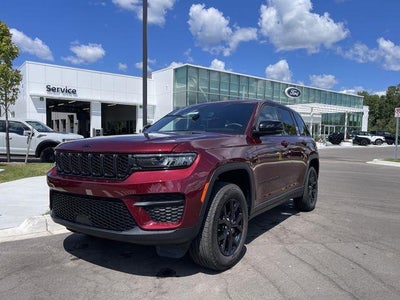 2024 Jeep Grand Cherokee 4X4 Laredo 4DR SUV