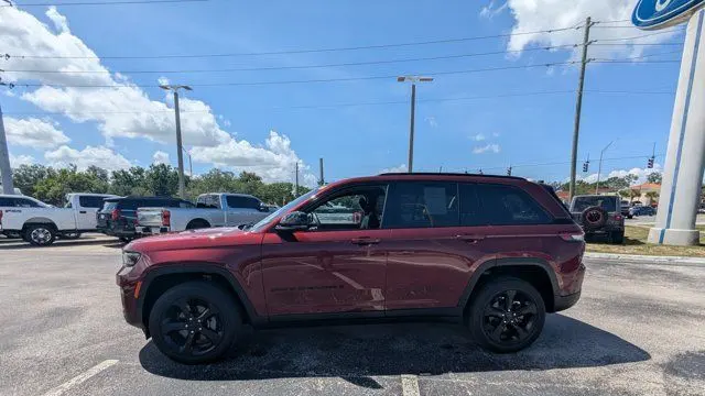 2024 Jeep Grand Cherokee Laredo