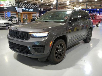 2024 Jeep Grand Cherokee 4X4 Laredo 4DR SUV