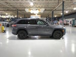 2024 Grand Cherokee Thumbnail 7