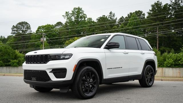 2025 Jeep Grand Cherokee Laredo