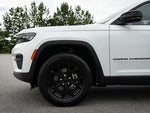 2025 Grand Cherokee Thumbnail 4