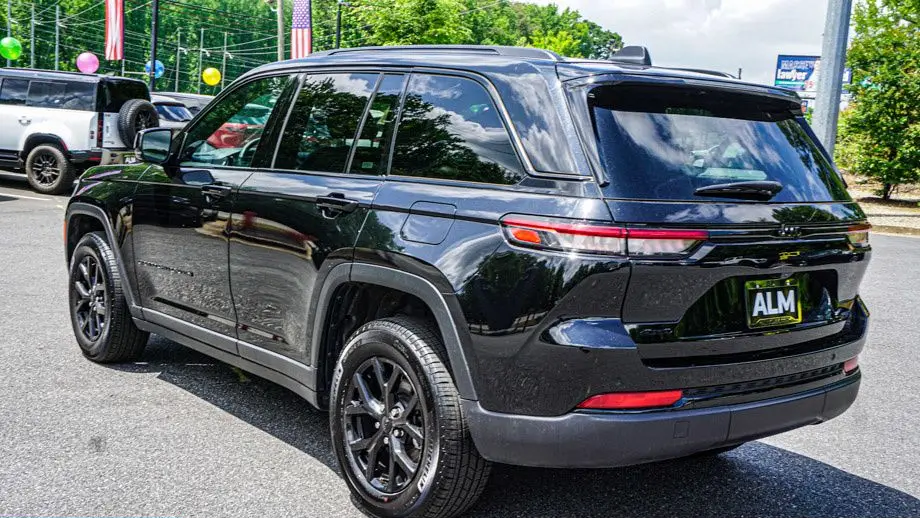 2025 Jeep Grand Cherokee Altitude