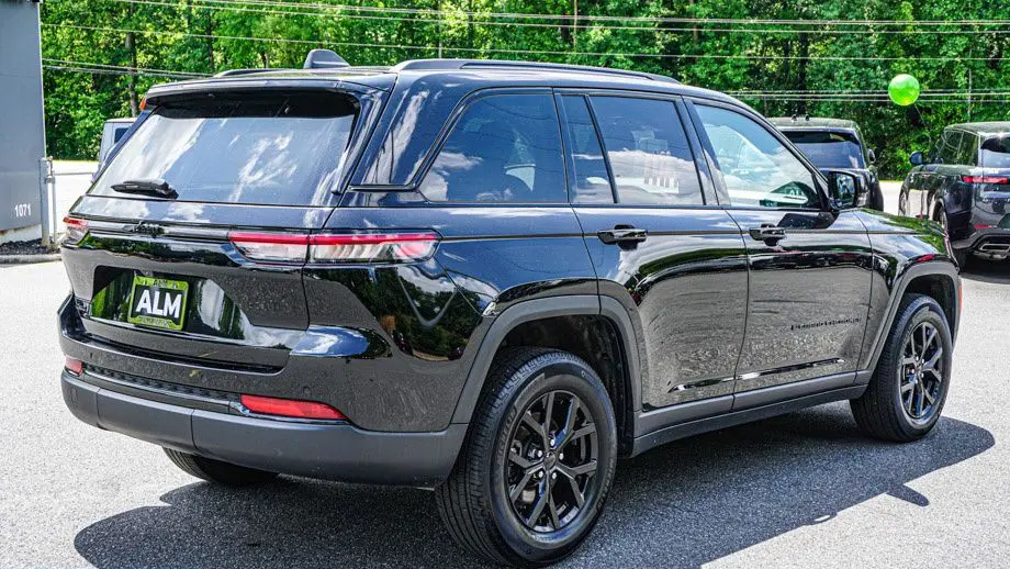2025 Jeep Grand Cherokee Altitude