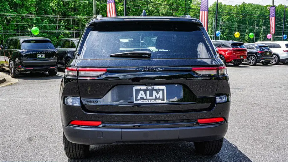 2025 Jeep Grand Cherokee Altitude