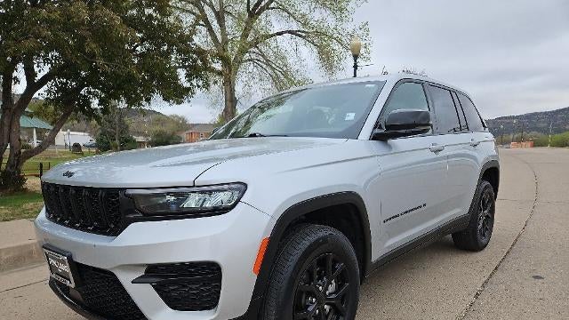 Preowned 2025 Jeep Grand Cherokee Laredo for Sale