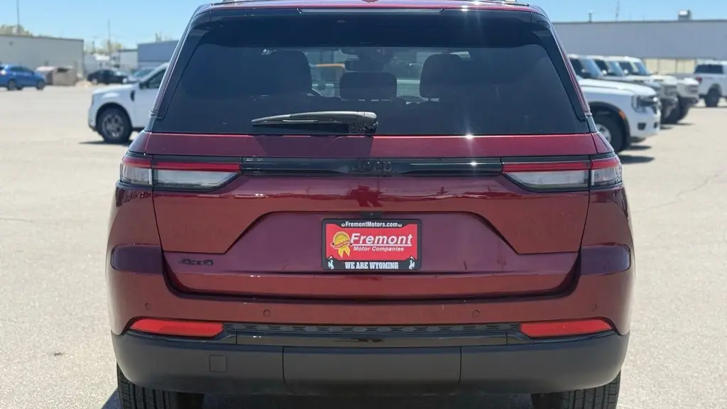 2025 Jeep Grand Cherokee Altitude