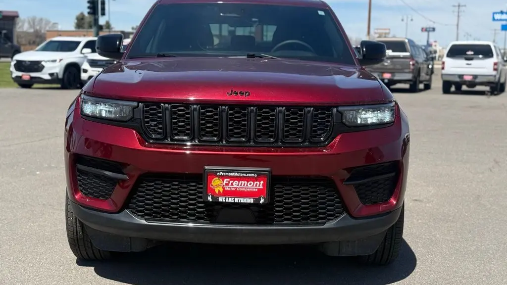 2025 Jeep Grand Cherokee Altitude