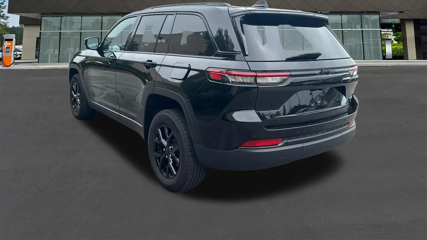 2025 Jeep Grand Cherokee Altitude