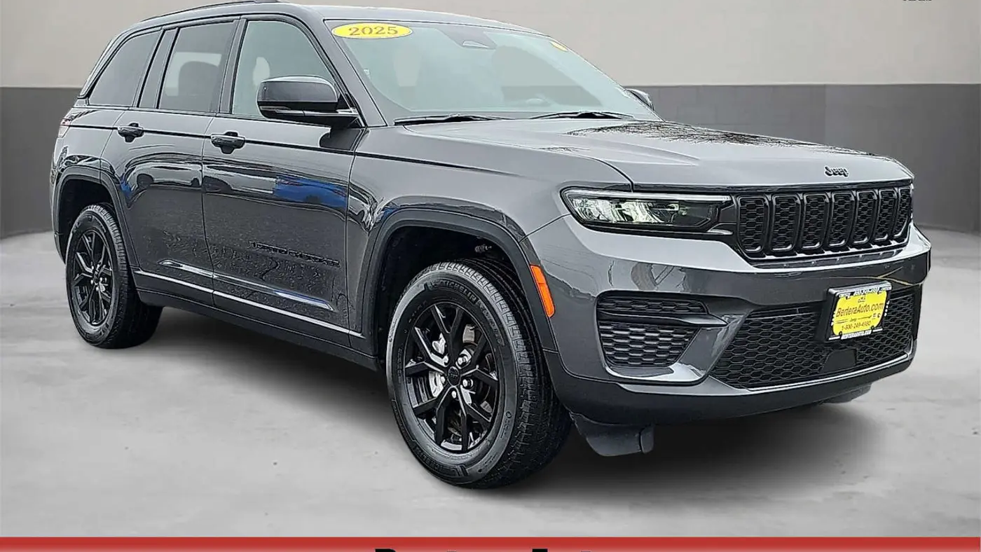 Preowned 2025 Jeep Grand Cherokee Altitude X for Sale