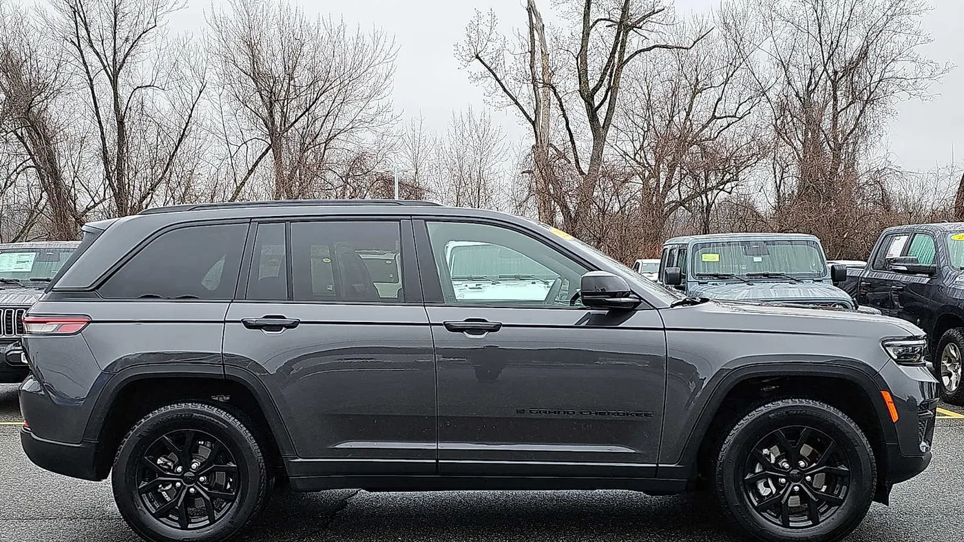 2025 Jeep Grand Cherokee Altitude X