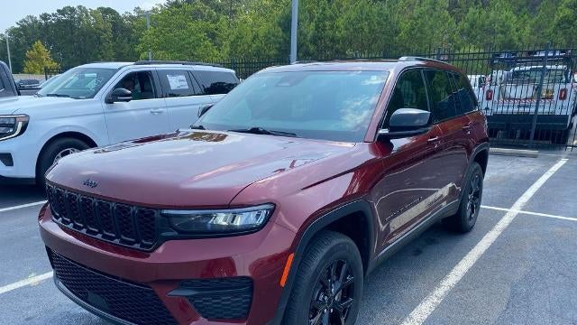 2025 Jeep Grand Cherokee Laredo