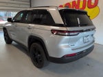 2025 Grand Cherokee Thumbnail 3