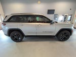 2025 Grand Cherokee Thumbnail 6