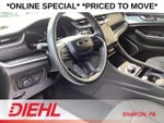 2022 Grand Cherokee Thumbnail 24