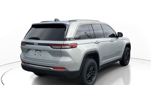 2022 Jeep Grand Cherokee Laredo
