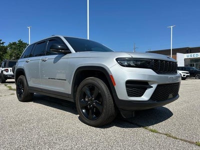 2023 Jeep Grand Cherokee 4X4 Altitude 4DR SUV