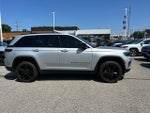 2023 Grand Cherokee Thumbnail 2