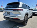 2023 Grand Cherokee Thumbnail 3