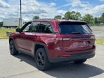 2023 Grand Cherokee Thumbnail 3