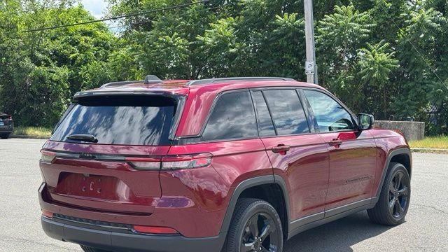 2023 Jeep Grand Cherokee Laredo X