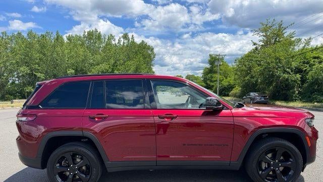 2023 Jeep Grand Cherokee Laredo X