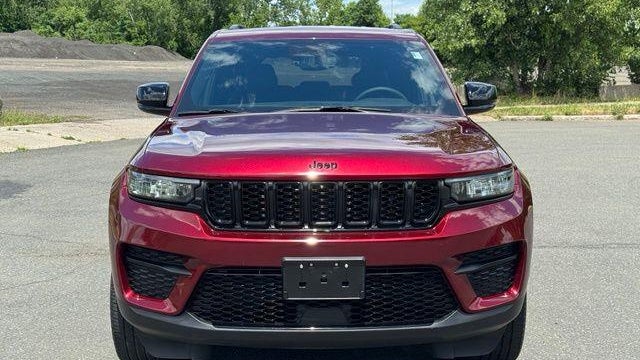2023 Jeep Grand Cherokee Laredo X