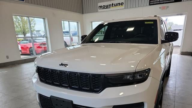 2023 Jeep Grand Cherokee Laredo X