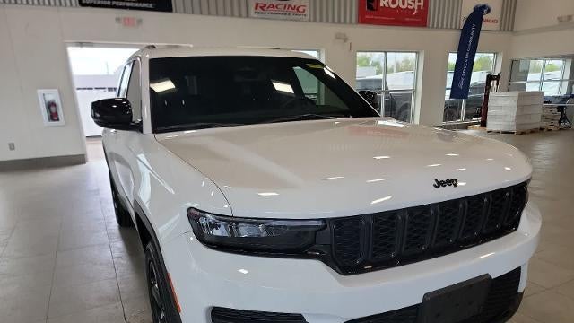 2023 Jeep Grand Cherokee Laredo X