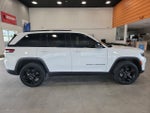 2023 Grand Cherokee Thumbnail 6
