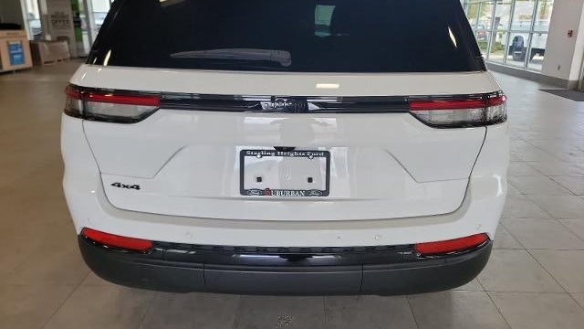 2023 Jeep Grand Cherokee Laredo X