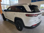 2023 Grand Cherokee Thumbnail 11