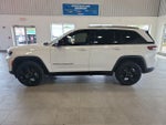 2023 Grand Cherokee Thumbnail 12