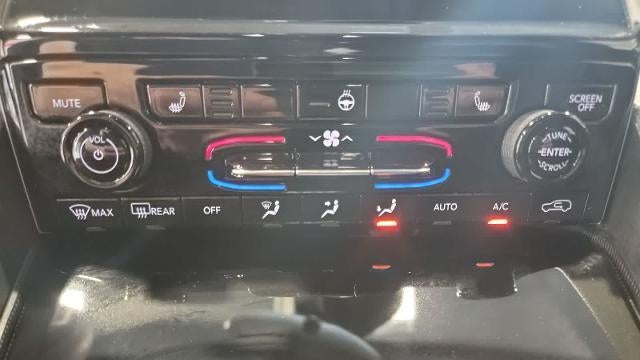 2023 Jeep Grand Cherokee Laredo X