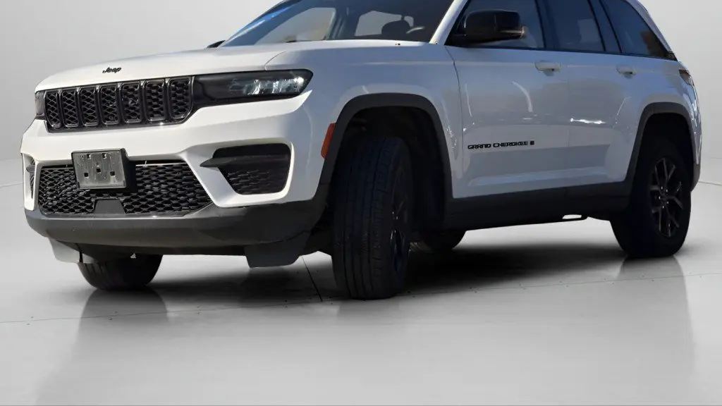 2024 Jeep Grand Cherokee Laredo